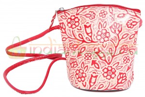 Купить женскую индийскую сумку красного цвета из натуральной кожи 1830/4 в интернет-магазине индийских сумок «IndianBags.ru»